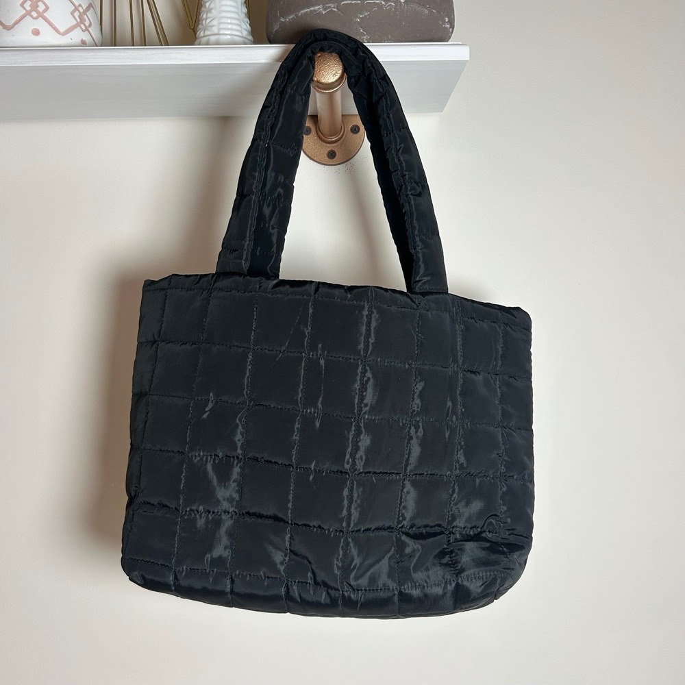 Black Quilted Puffer Tote Bag Padded Shoulder Bag Square Stitching Snap Closure